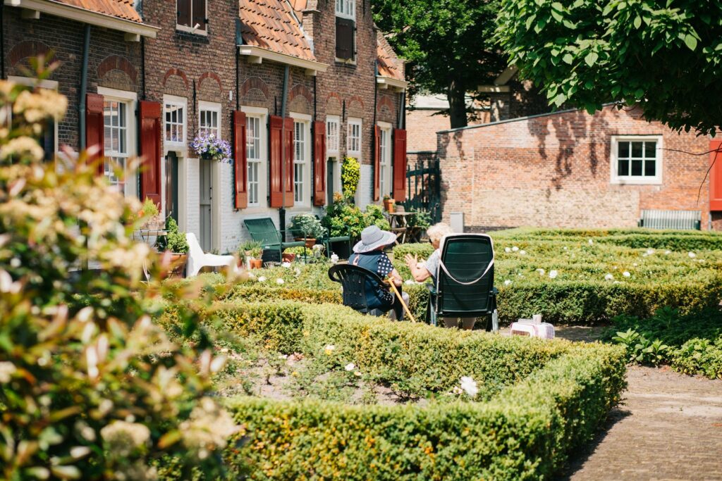 Gardening for Seniors: Benefits and Easy Tips to Get Started